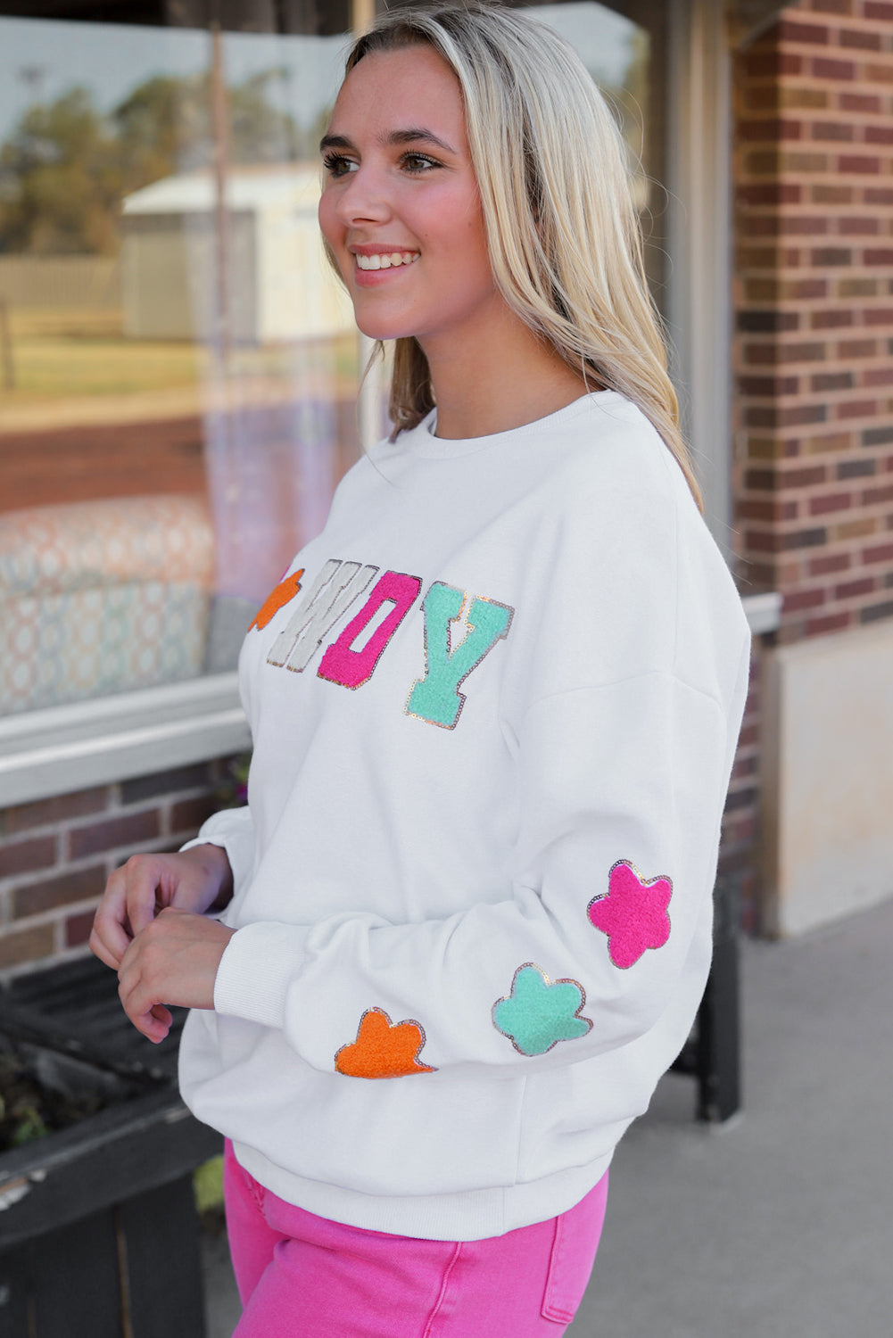 Howdy Patch Graphic Casual Sweatshirt-2